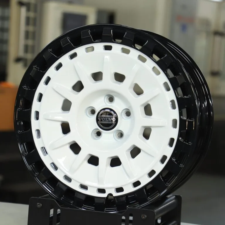 Volvo XC90 wheels – Gloss White / Gloss Black Multi-Spoke Riveted, front view