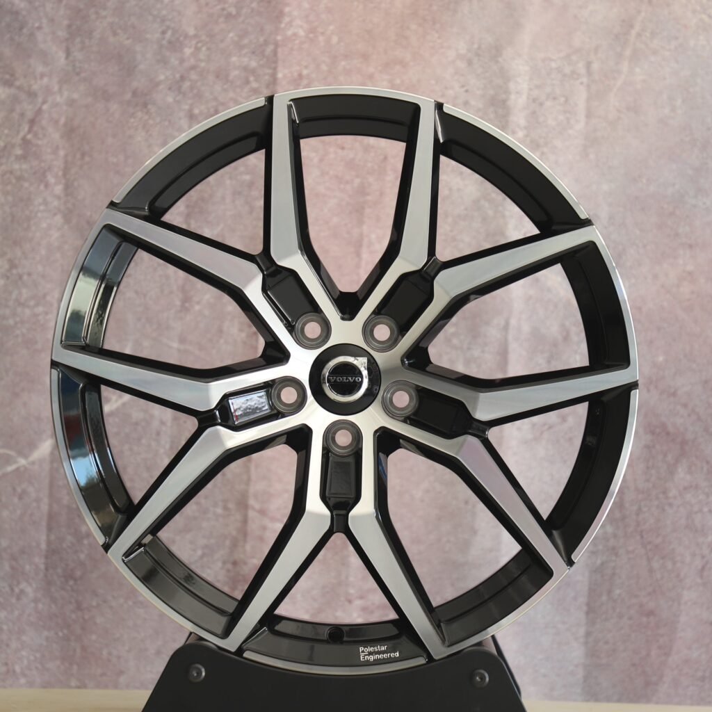 Volvo Style Matte Silver Petal-Spoke Machined Face Forged Wheels - Volvo XC90 / Volvo S90 Fitment (5-Lug) Monoblock forged wheel