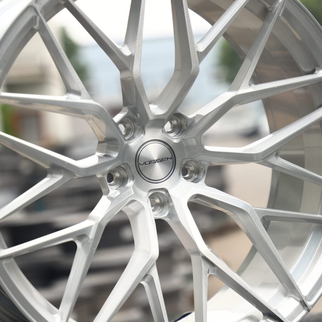 Tesla Model 3 wheels – Vossen Bright Silver 10 Y-Spoke, lip and barrel detail