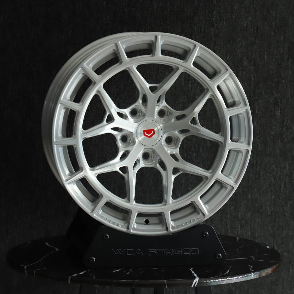 Ford Mustang wheels – Vossen Bright Silver 5 Y-Spoke Brushed Double-Ring, angled view