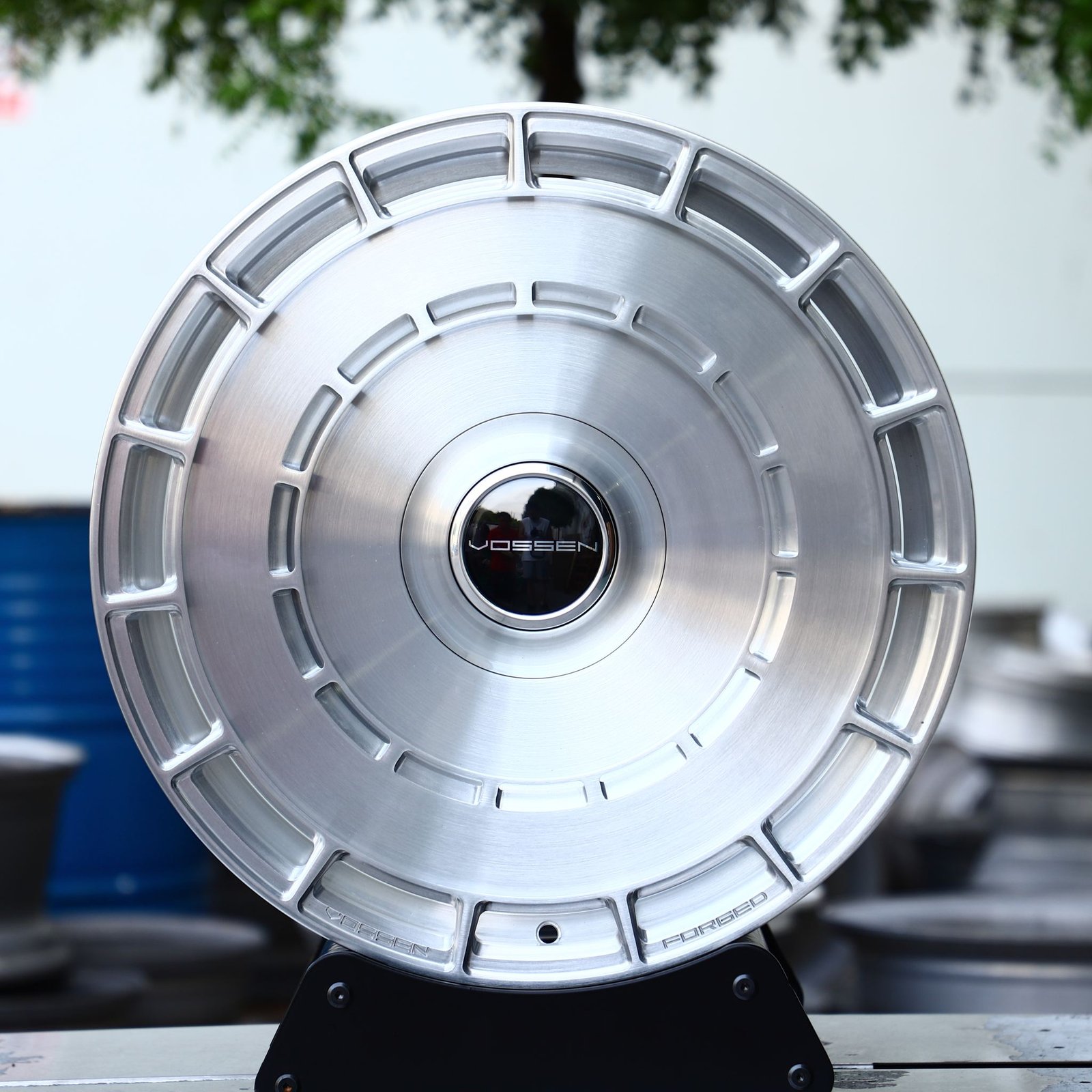 Tesla Model Y wheels – Bright Silver Full-Face (Vossen HF-9-Style), front view
