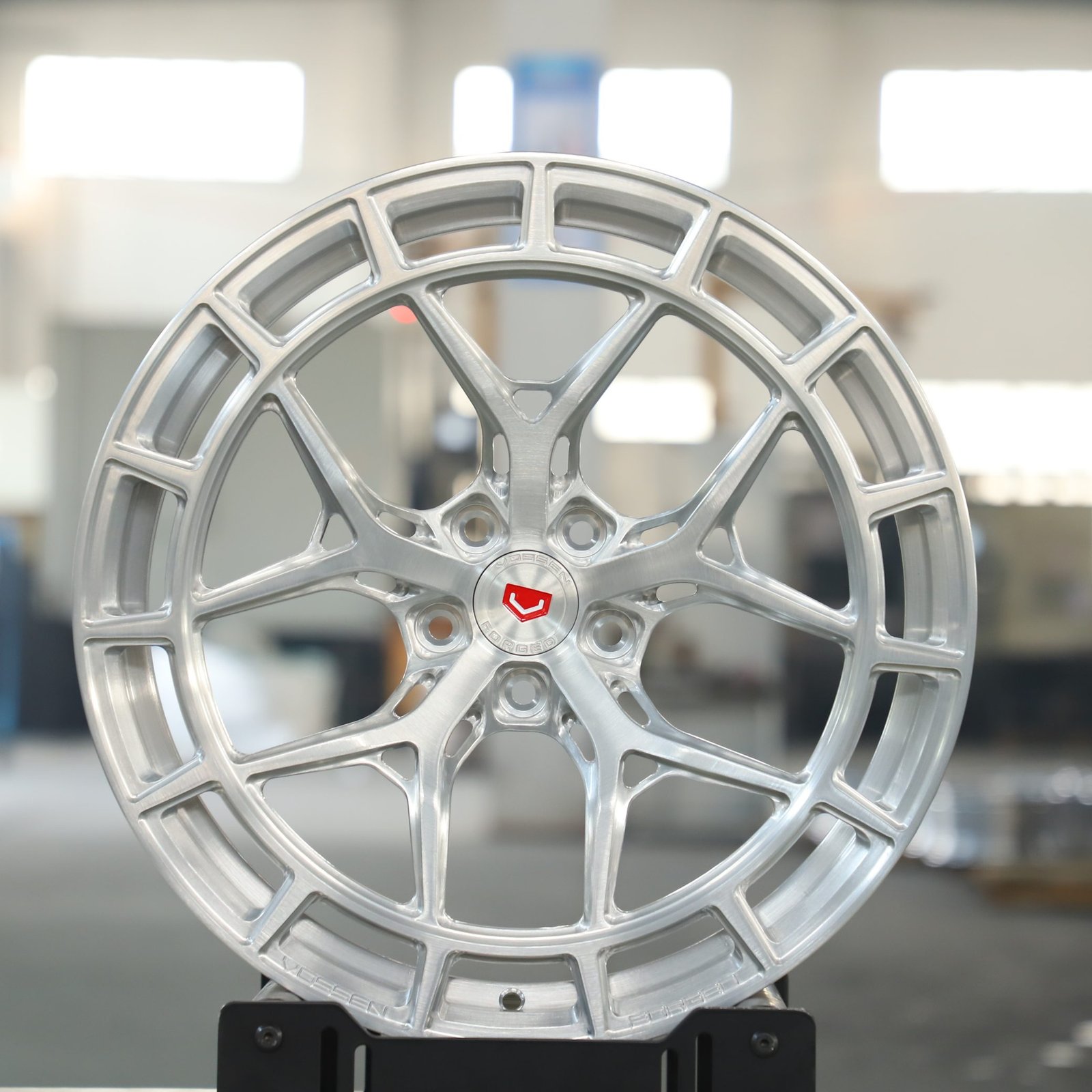Tesla Model Y wheels – Brushed Silver 5-Spoke (Vossen LC3-01T-Style), front view