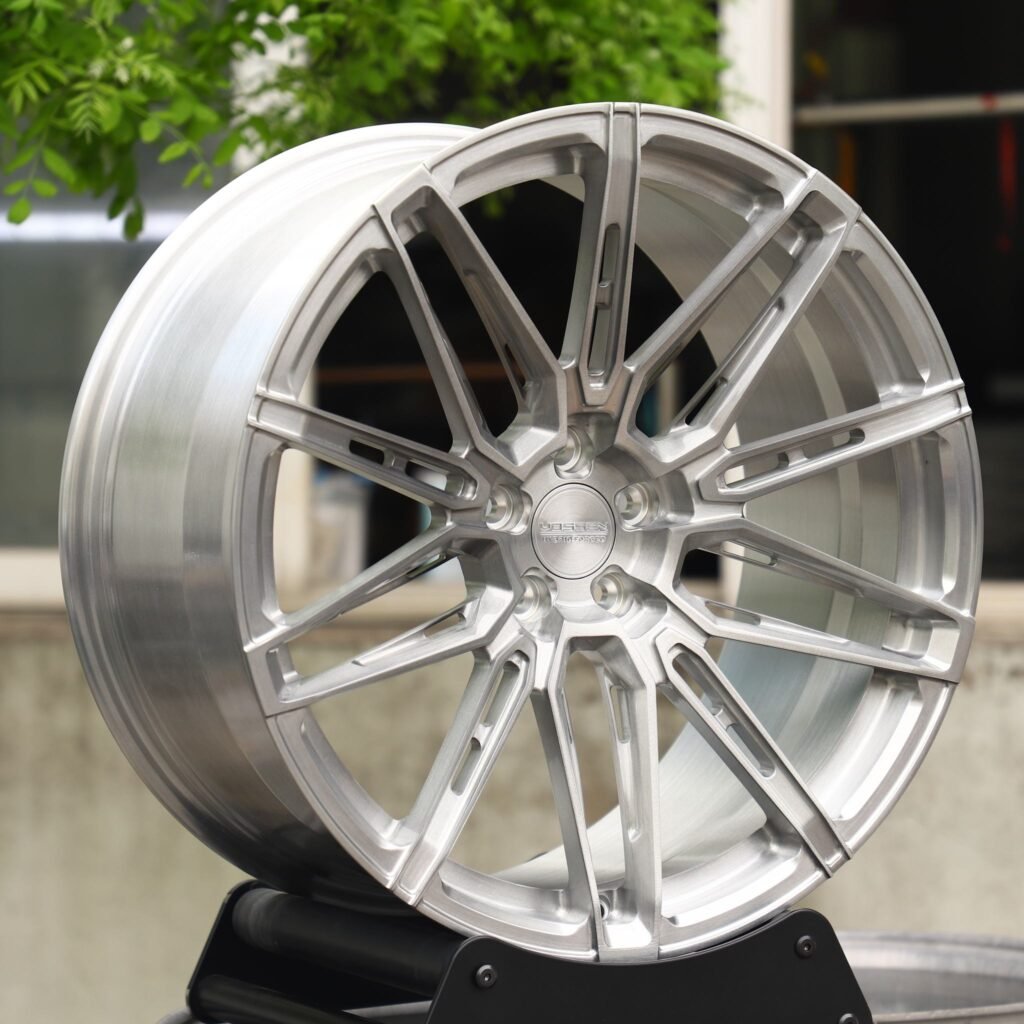5x114.3 wheels – Brushed Silver 5 W-Spoke Side-Milled (Vossen HF-7-Style), side view