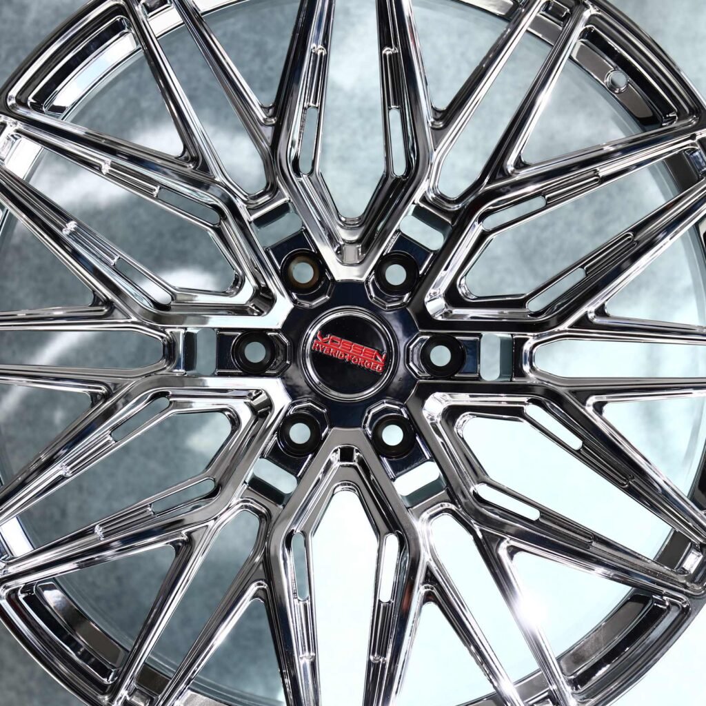 Ford Mustang S550 wheels – Chrome 12 Y-Spoke (Vossen HF-7-Style), lip and barrel detail