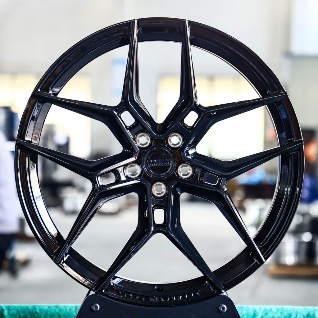 Tesla Model 3 wheels – Gloss Black 5 Y-Spoke (Vossen HF-5-Style), front view