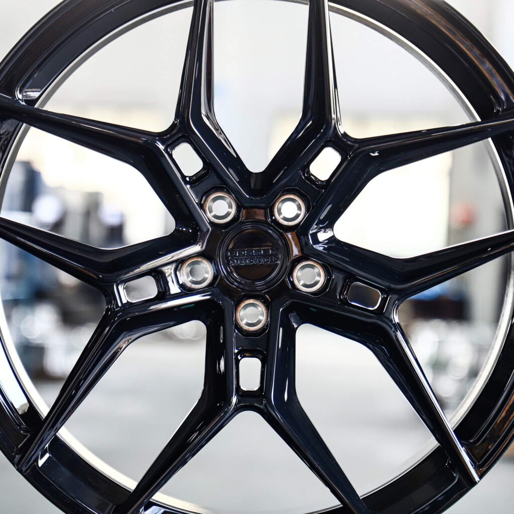 5x114.3 wheels – Gloss Black 5 Y-Spoke (Vossen HF-5-Style), side view
