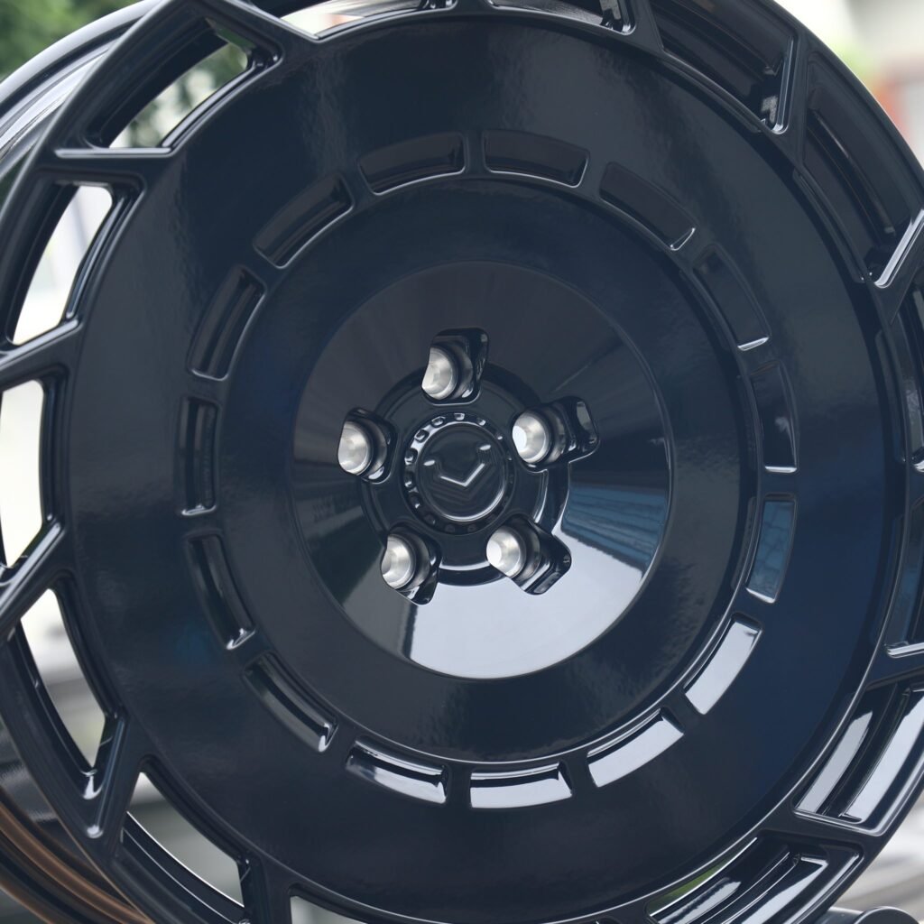 Tesla Model 3 wheels – Vossen Gloss Black Full-Face, lip and barrel detail