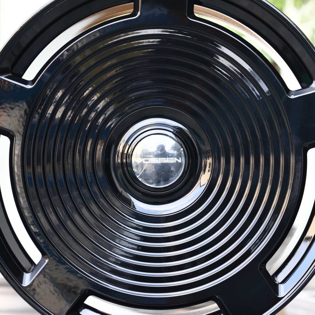 Tesla Model 3 wheels – Vossen Gloss Black Full-Face, lip and barrel detail