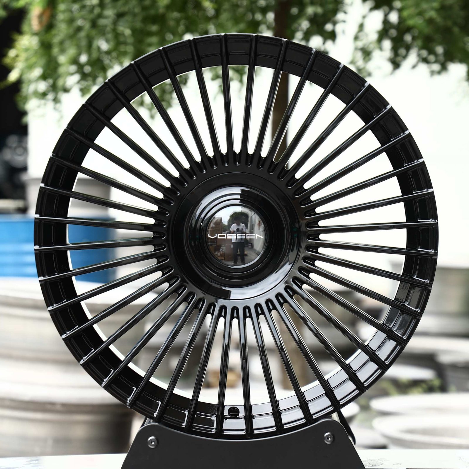 Tesla Model Y wheels – Gloss Black Multi-Spoke (Vossen HF-8-Style), front view
