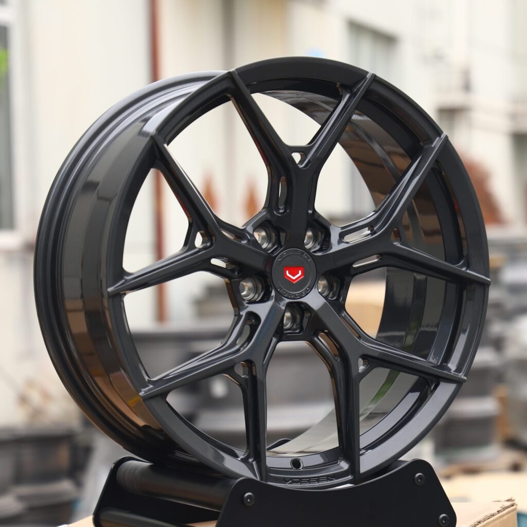 5x114.3 wheels – Gunmetal 5 Y-Spoke (Vossen HF-5-Style), side view