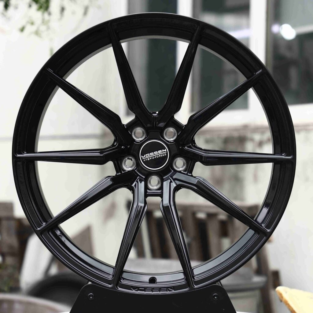 Tesla Model 3 wheels – Matte Silver 5 V-Spoke (Vossen HF-3-Style), front view
