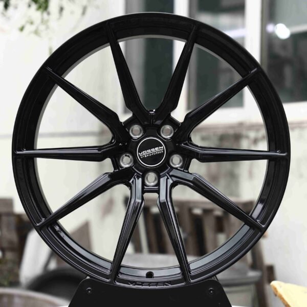 Tesla Model 3 wheels – Gloss Black 5 V-Spoke (Vossen HF-3-Style), front view