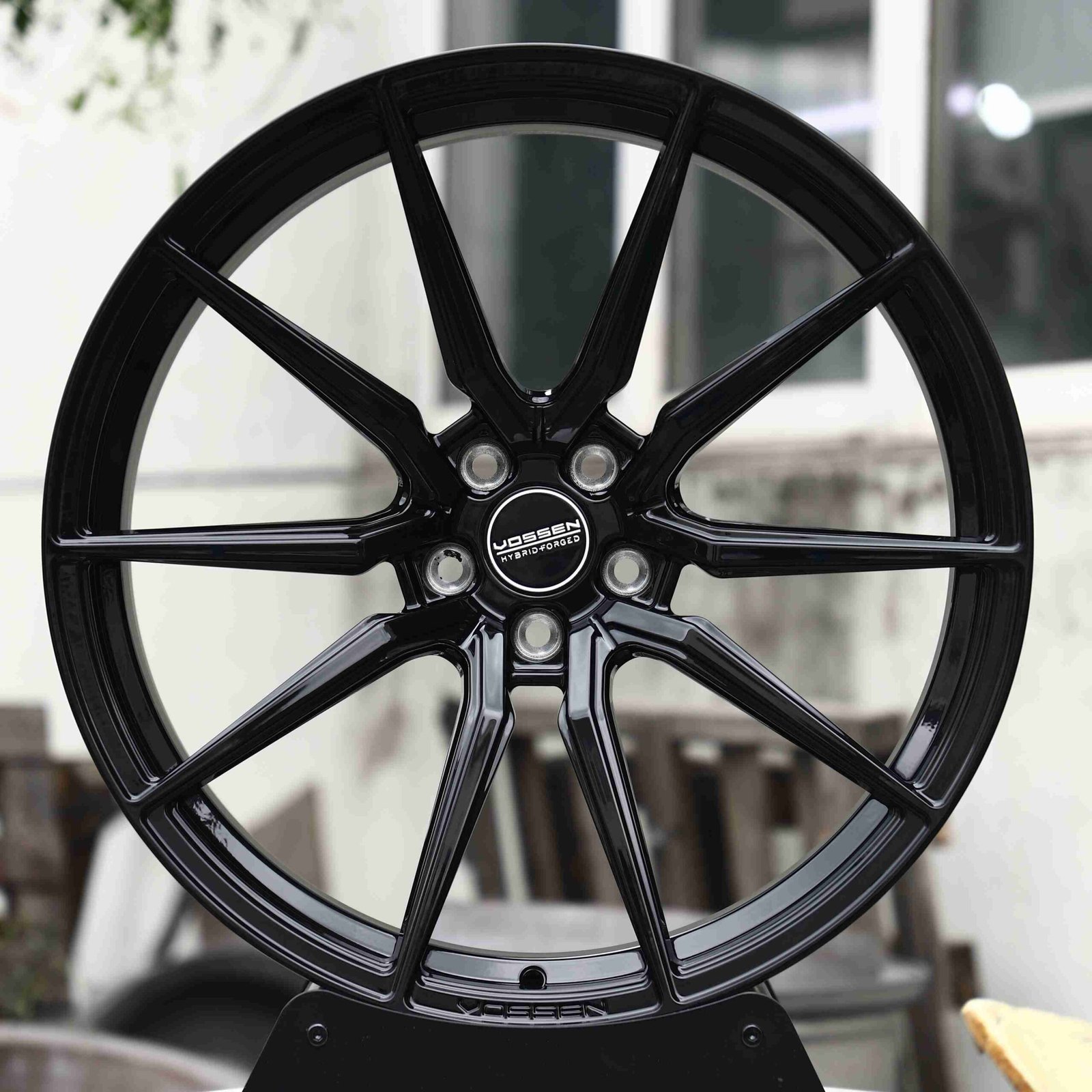 Tesla Model 3 wheels – Matte Silver 5 V-Spoke (Vossen HF-3-Style), front view