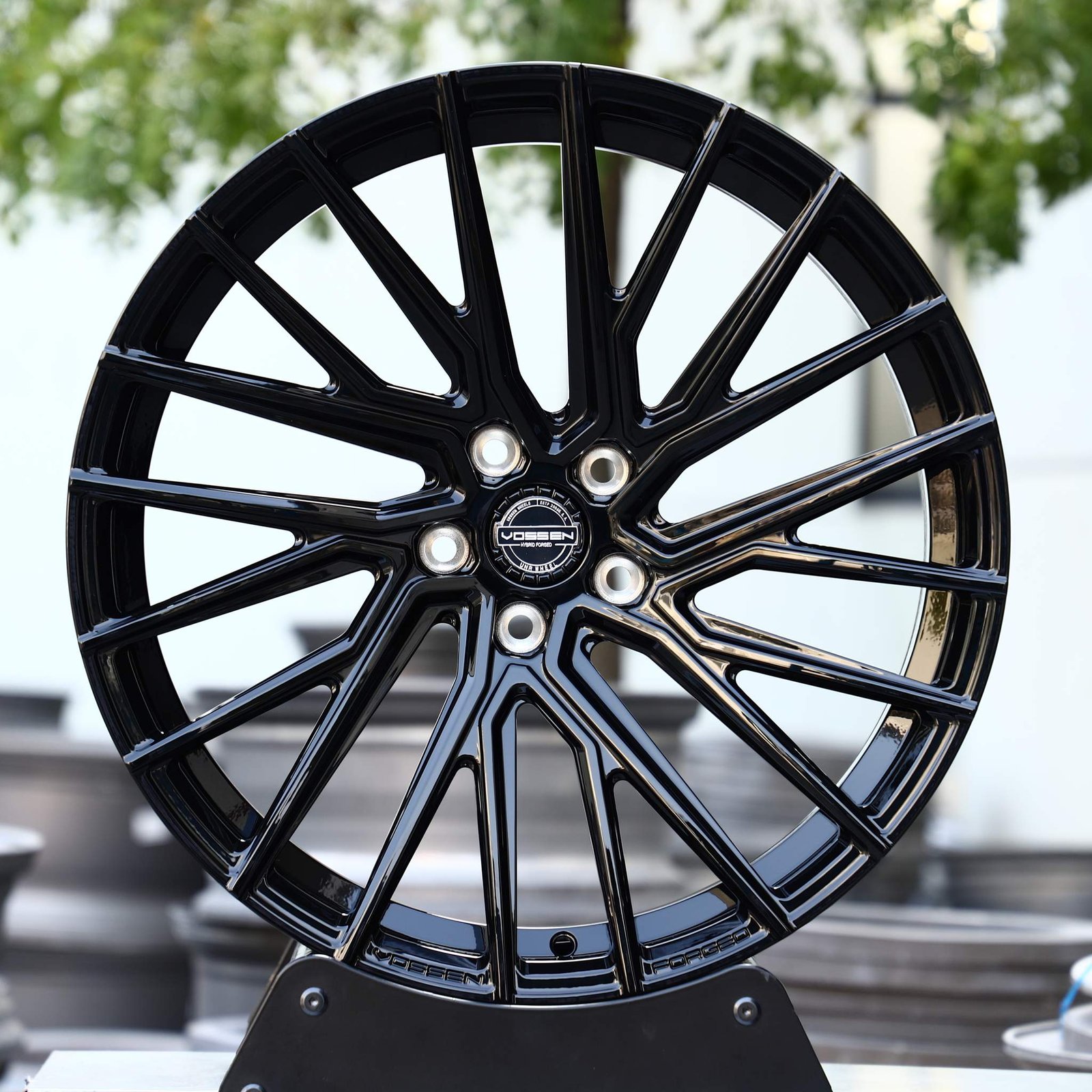 Tesla Model Y wheels – Matte Silver 10 Y-Spoke (Vossen HF4-T-Style), front view