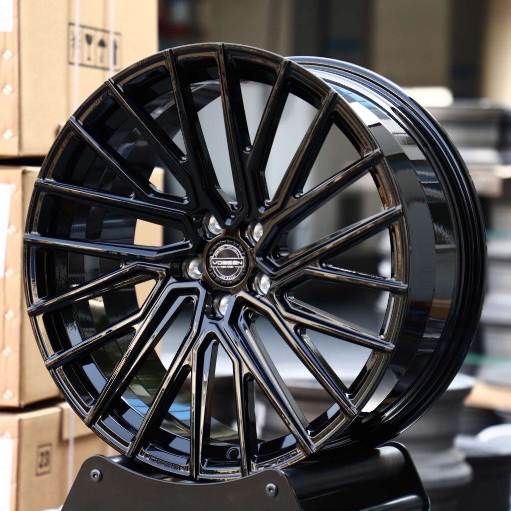 Ford Mustang wheels – Matte Silver 10 Y-Spoke (Vossen HF4-T-Style), angled view
