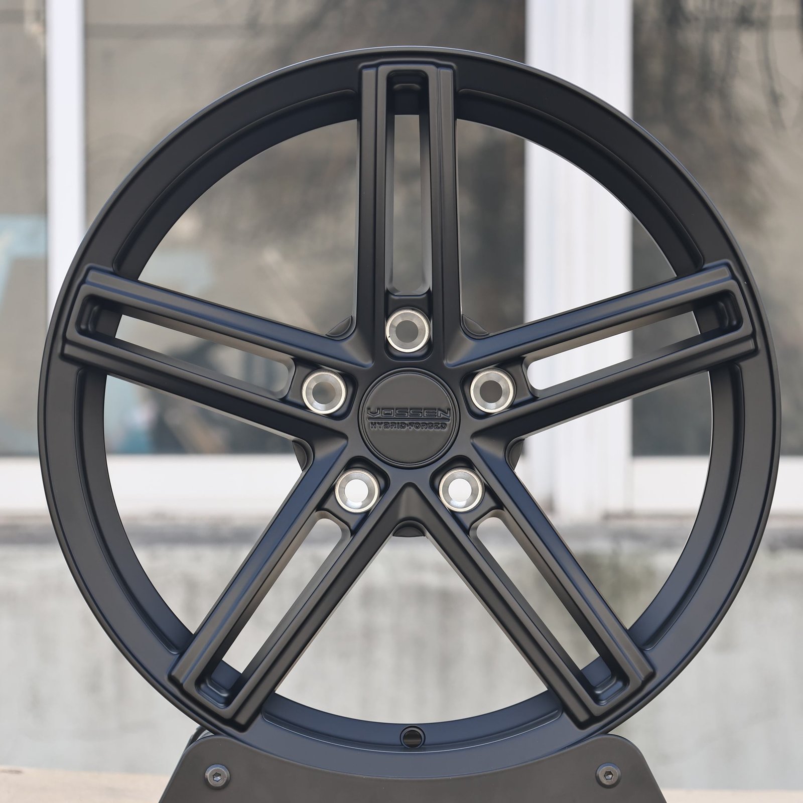 Tesla Model Y wheels – Matte Black 5-Spoke (Vossen HF-1-Style), front view