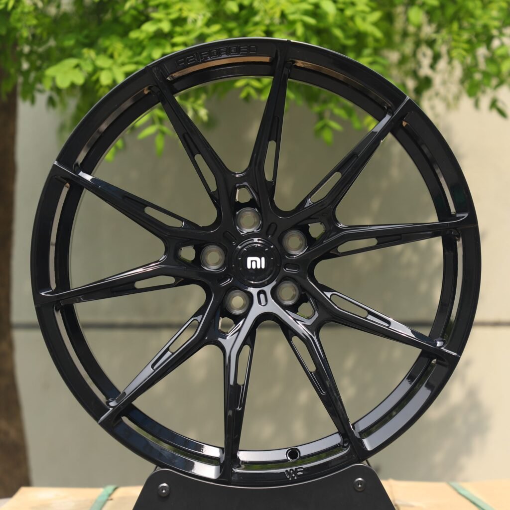 Vossen Side-Milled Silver 5 Y-Spoke Forged Wheels - Audi A6 / BMW 5 Series Fitment (5-Lug) Monoblock forged wheel