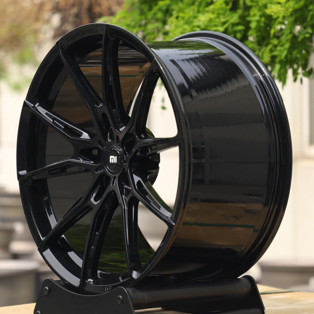 Vossen Side-Milled Silver 5 Y-Spoke Forged Wheels - Audi A6 / BMW 5 Series Fitment (5-Lug) view 4
