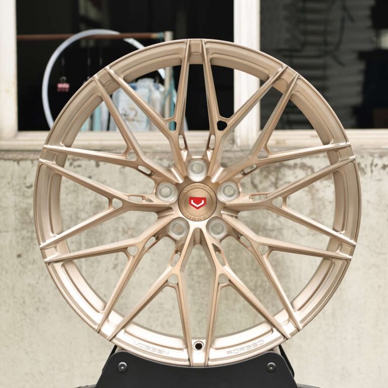 Tesla Model Y wheels – Side-Milled Transparent Gold 10 Y-Spoke (Vossen HF-7-Style), front view