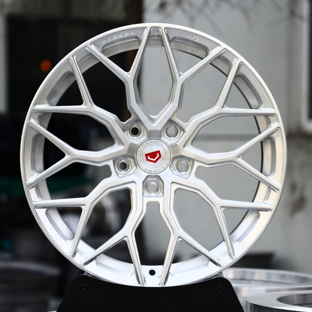 Porsche 911 wheels – Brushed Silver 10 Y-Spoke (Vossen-Style), front view