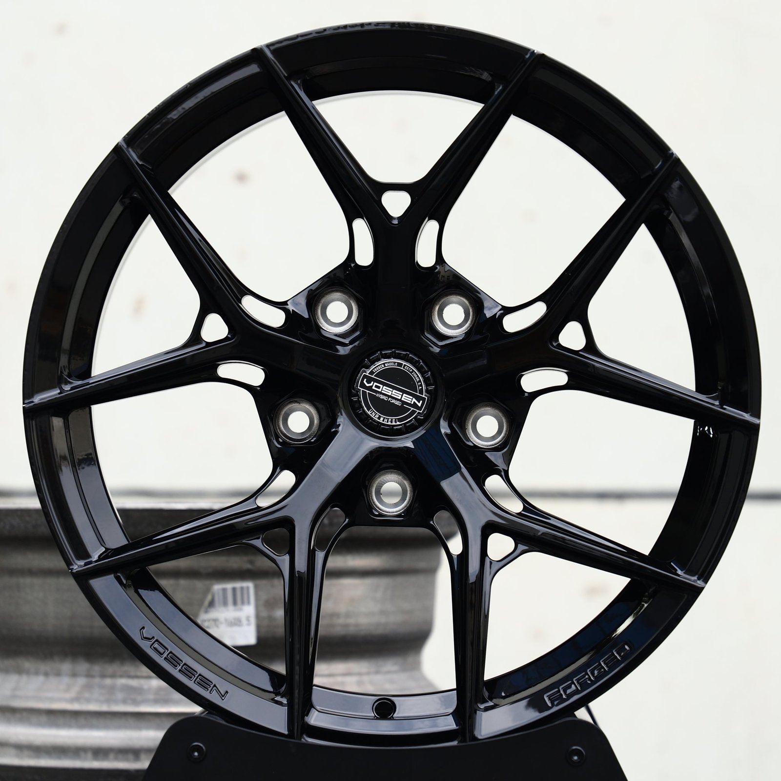 Porsche 911 wheels – Gloss Black 5 Y-Spoke (Vossen-Style), front view