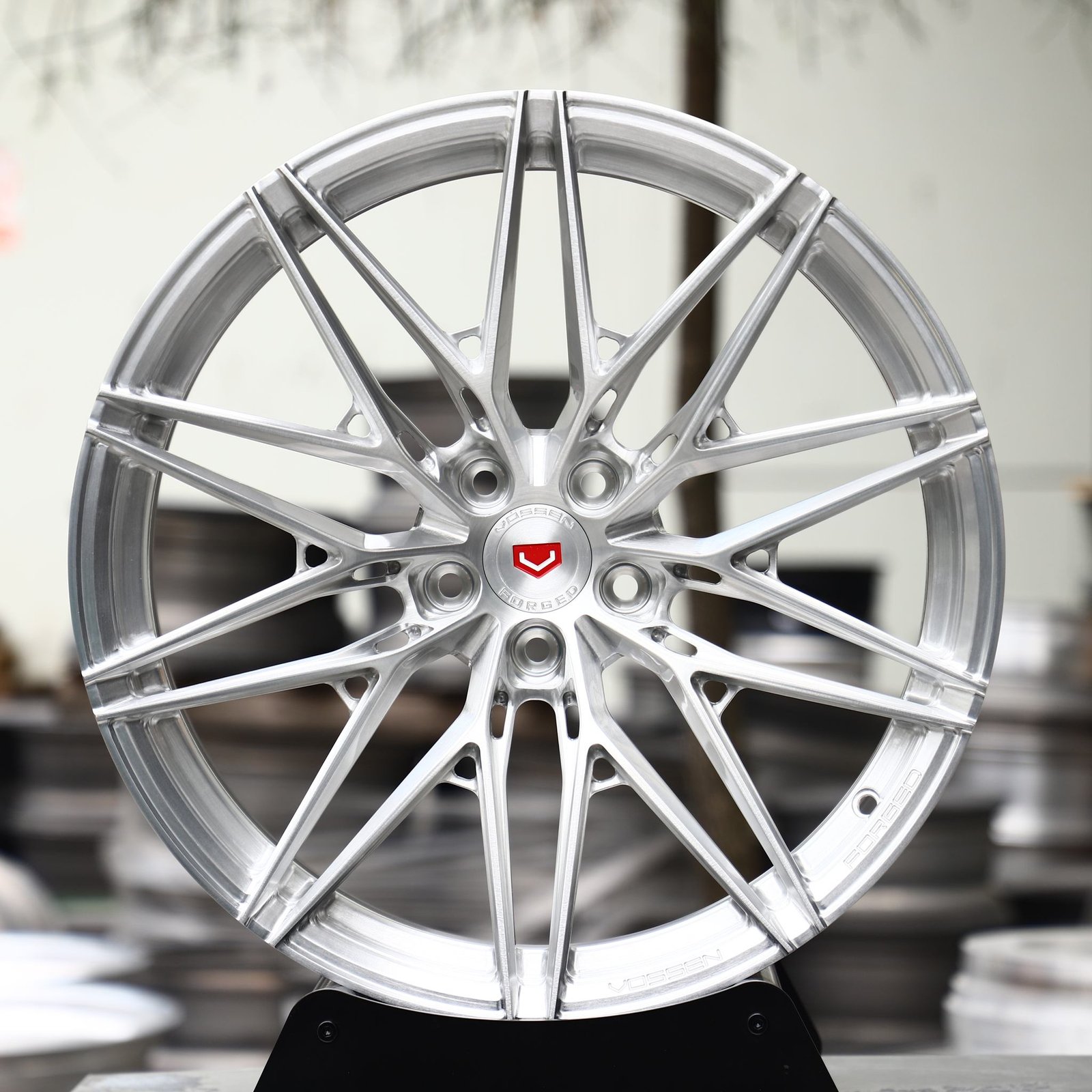 Porsche 911 wheels – Hyper Silver 10 Y-Spoke Mesh (Vossen-Style), front view