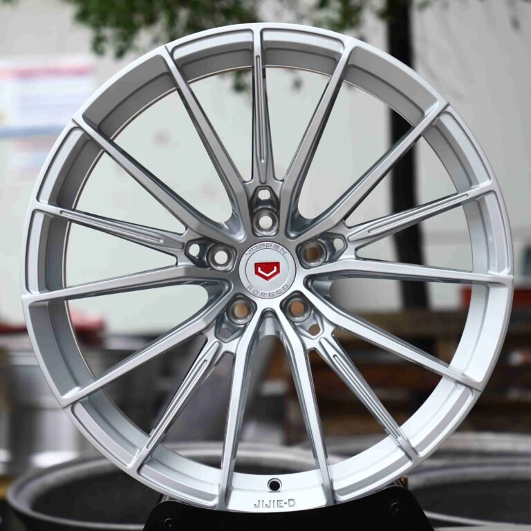 Tesla Model Y wheels – Bright Silver 5 W-Spoke (Vossen VFS-2-Style), front view