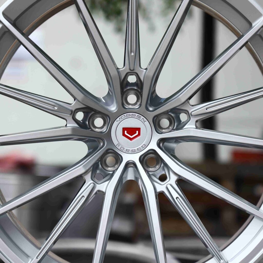 Tesla Model 3 wheels – Bright Silver 5 W-Spoke (Vossen VFS-2-Style), lip and barrel detail