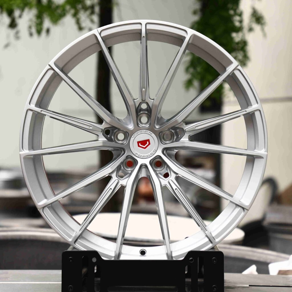 Tesla Model Y wheels – Matte Silver 5 W-Spoke (Vossen VFS-2-Style), front view