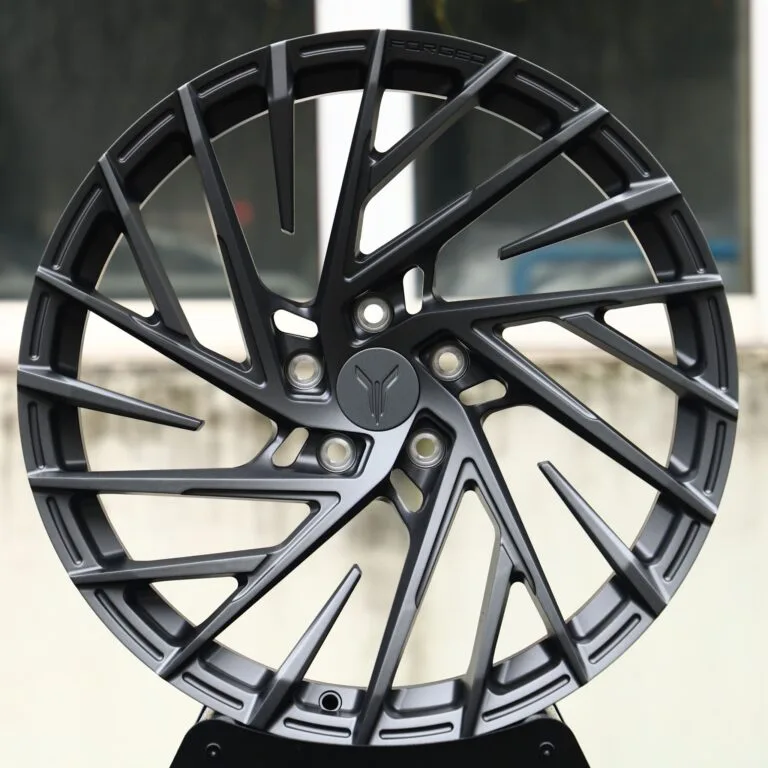 Voyah OEM-Style Gunmetal Directional Multi-Spoke Forged Wheels – Voyah Free / Dream, front view