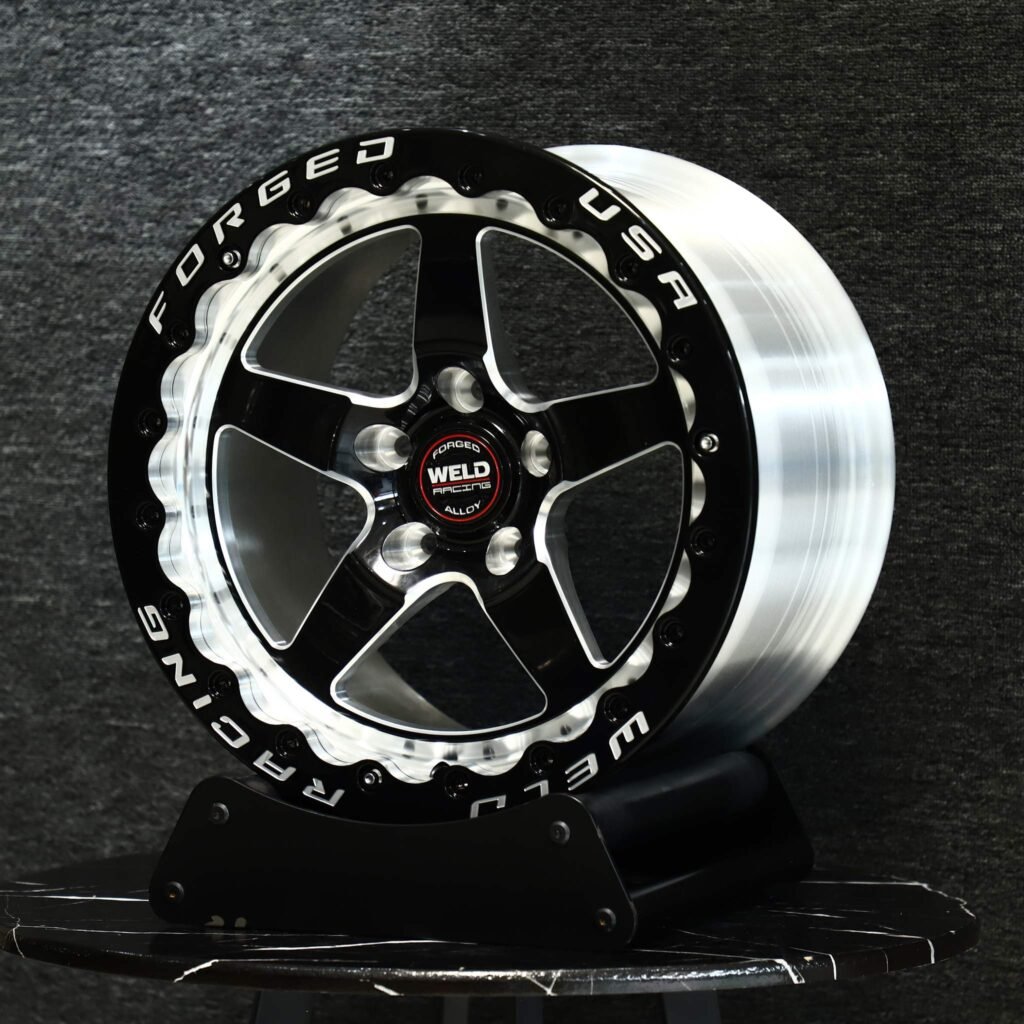 Toyota Tacoma wheels – Weld 5-Star Spoke Beadlock, lip and barrel detail