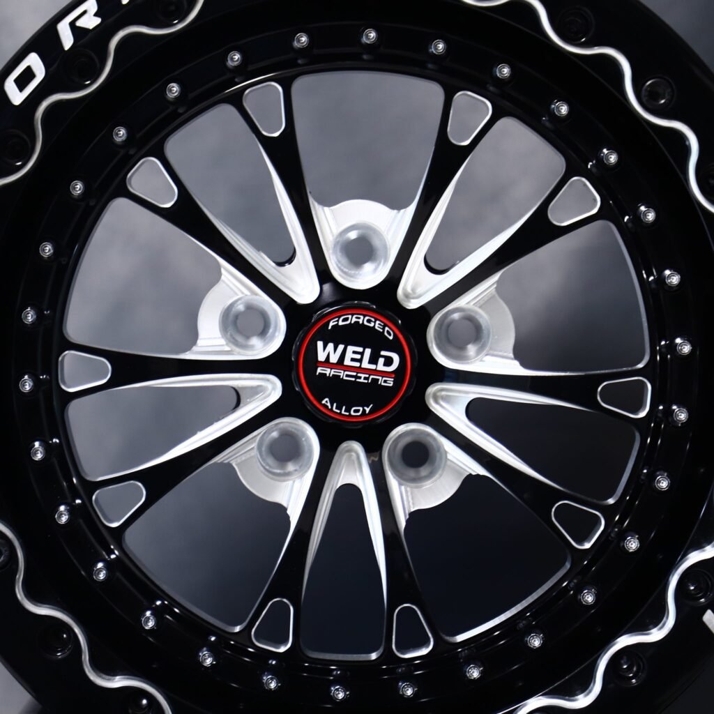 Dodge Challenger wheels – Weld Racing 5-Spoke Mirror Milled Beadlock, lip and barrel detail