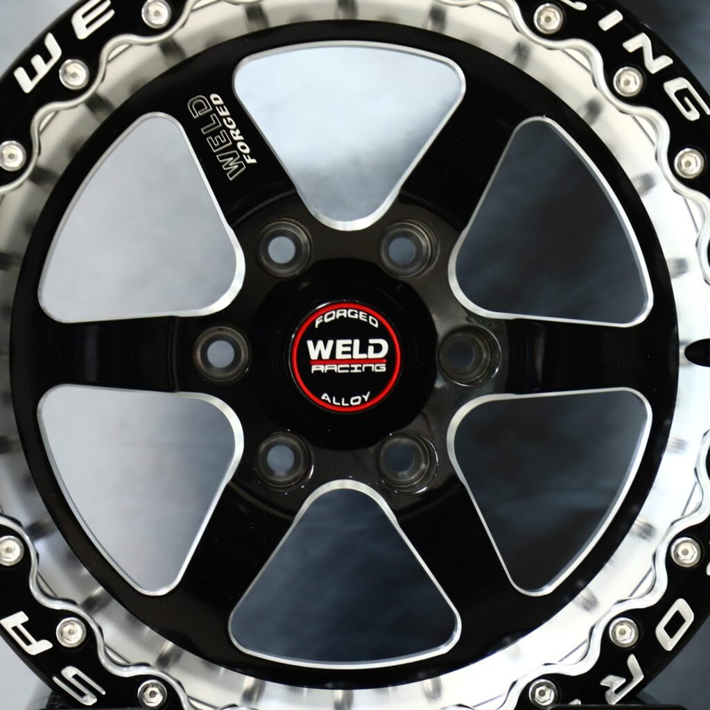 Toyota Tacoma wheels – Weld Racing Beadlock Mirror Milled, lip and barrel detail