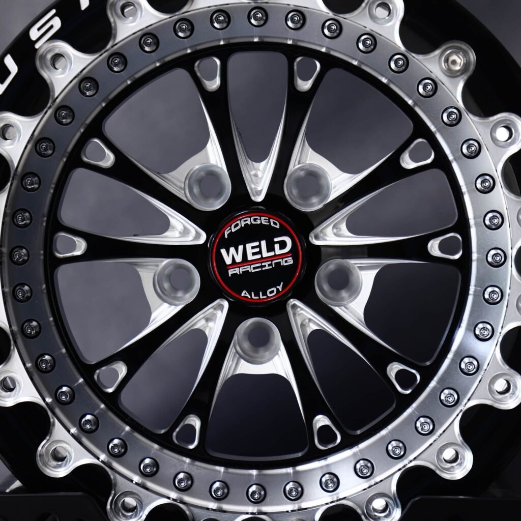 Dodge Charger wheels – Gloss Black / Machined 5-Spoke Beadlock (Weld Racing-Style), lip and barrel detail