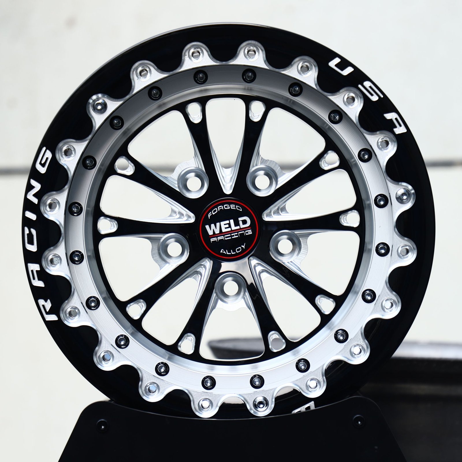Ford Mustang wheels – Gloss Black / Machined Mesh Beadlock (Weld Racing-Style), front view