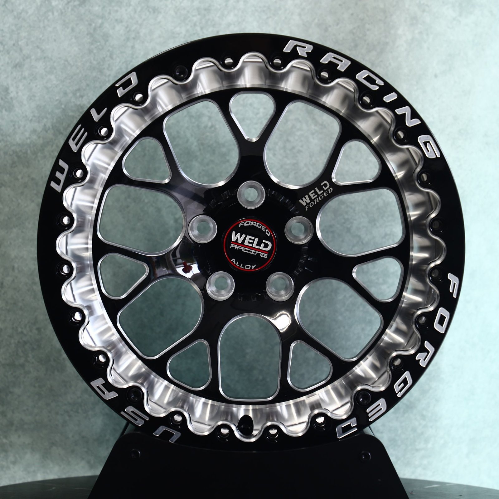 Ford Mustang wheels – Gloss Black / Machined Mesh Beadlock (Weld Racing-Style), front view