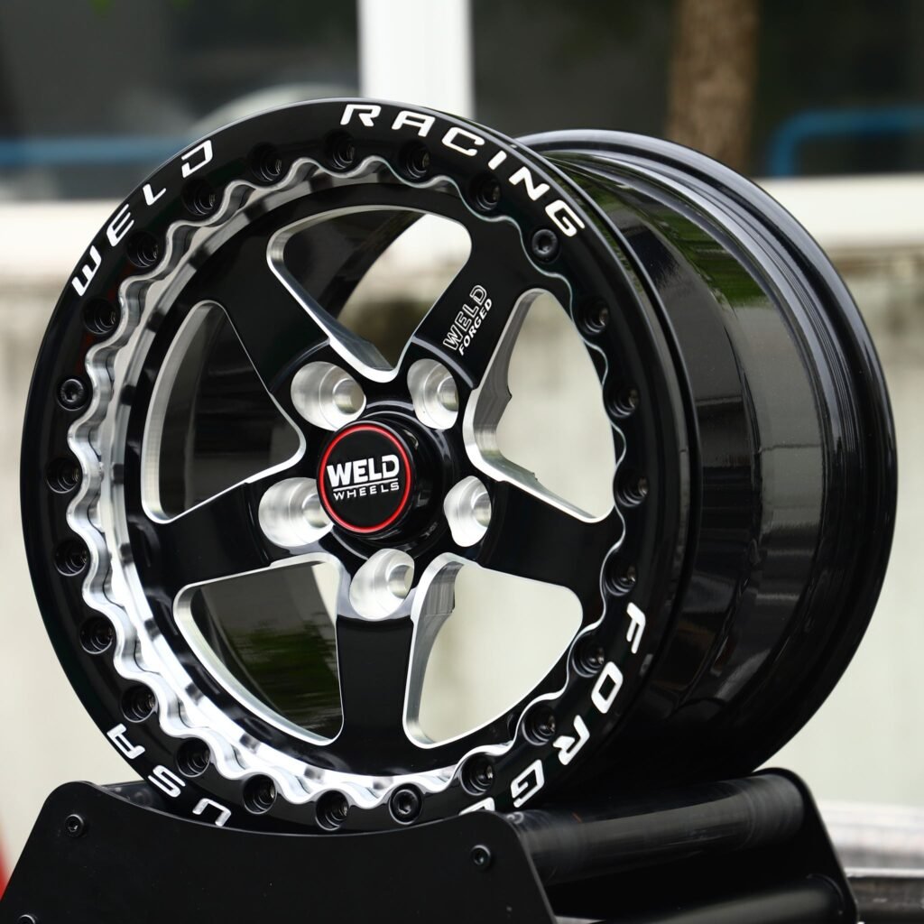Chevrolet Corvette C7 wheels – Gloss Black / Mirror Milled 5-Spoke Beadlock (Weld Racing-Style), angled view