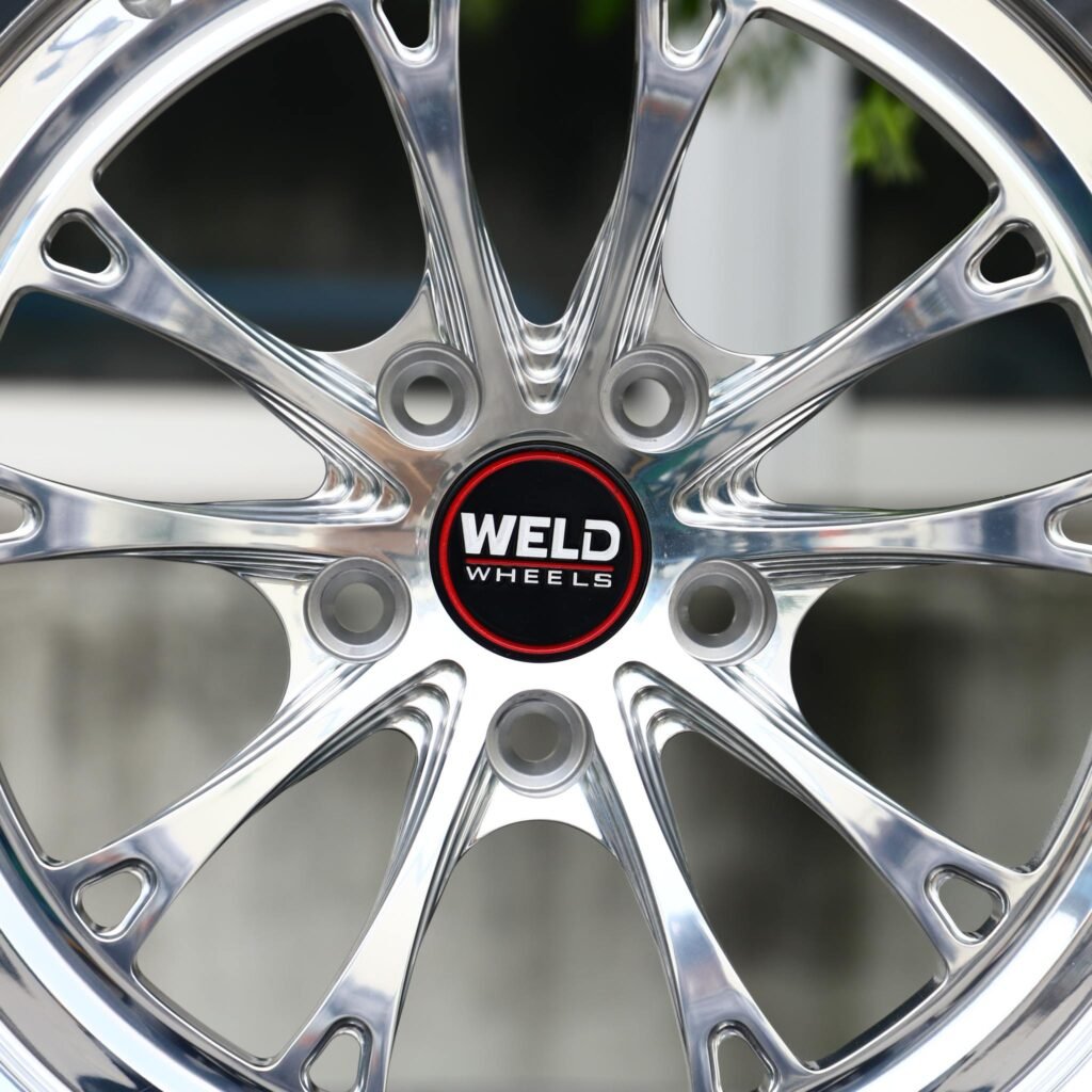 Dodge Charger wheels – Mirror Milled 10-Spoke Polished Deep Lip (Weld Racing-Style), lip and barrel detail