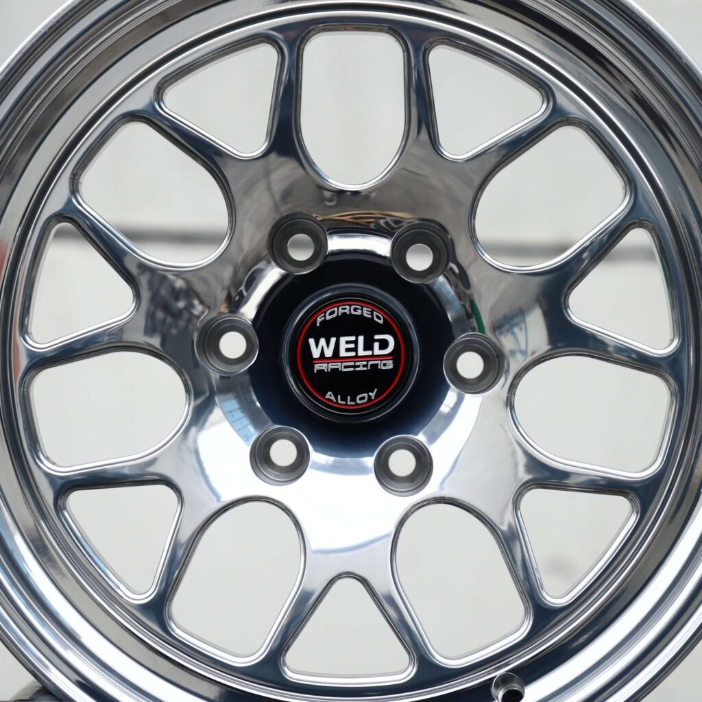 Toyota 4Runner wheels – Mirror Polished 7 Y-Spoke Mesh Deep Lip (Weld Racing-Style), lip and barrel detail