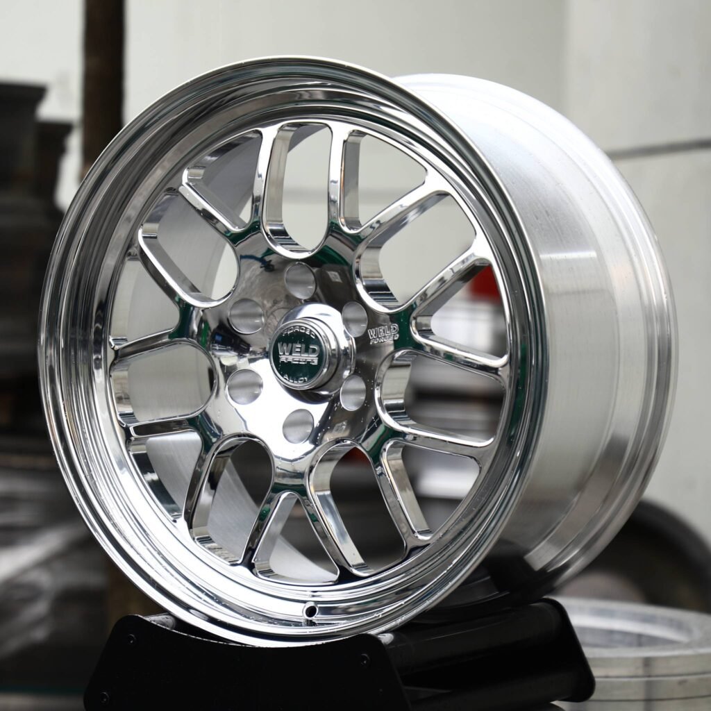 6x139.7 wheels – Mirror Polished 7 Y-Spoke Mesh (Weld Racing-Style), side view