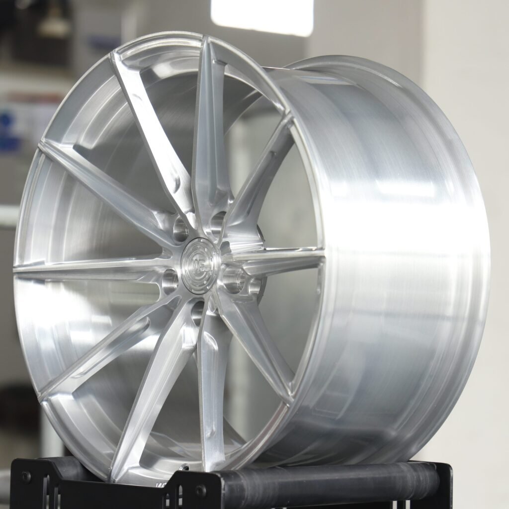 Audi A4 B9 wheels – WF Brushed Silver 10-Spoke, lip and barrel detail