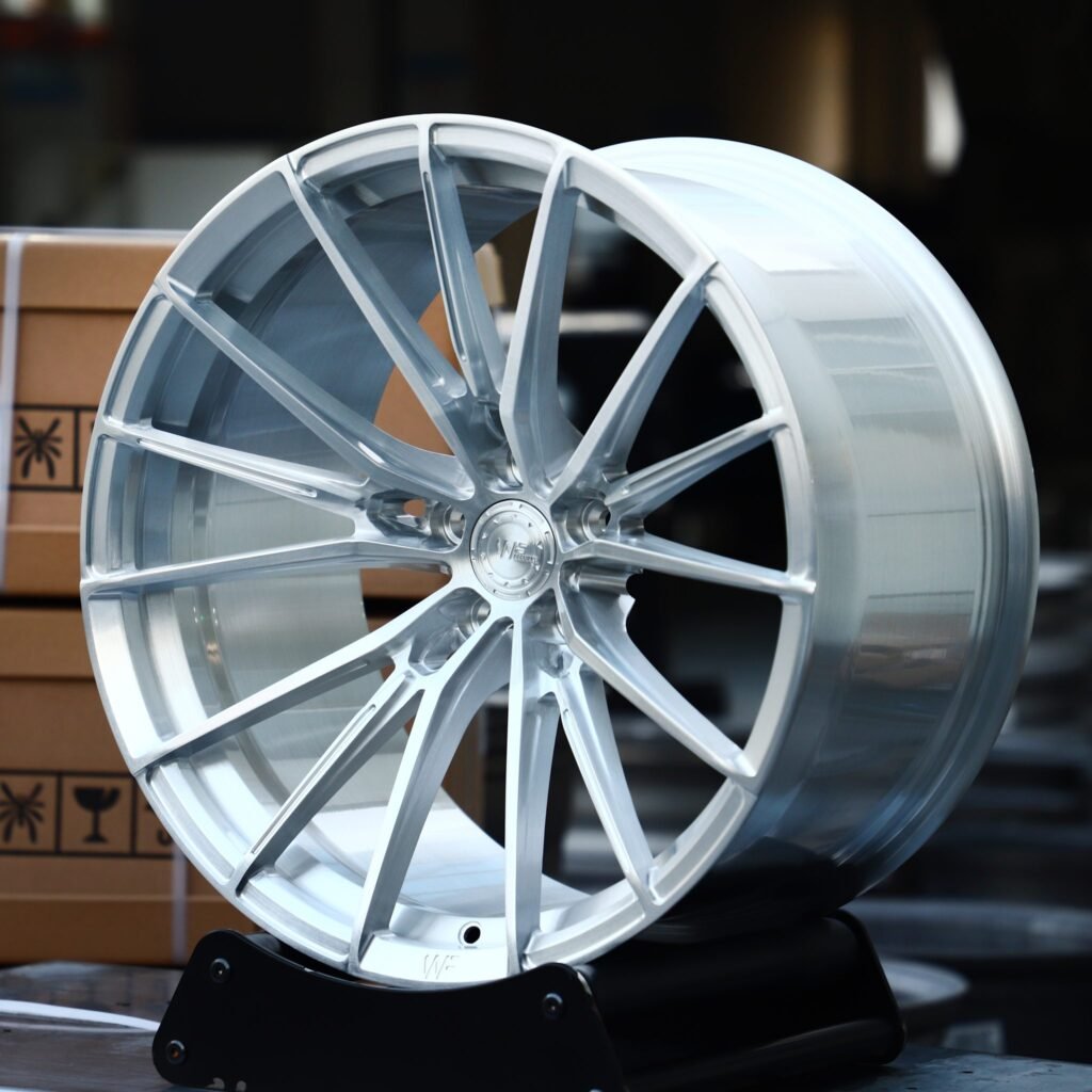 BMW M3 G80 wheels – Brushed Silver 5 W-Spoke (WF CF.4-FFR-Style), angled view