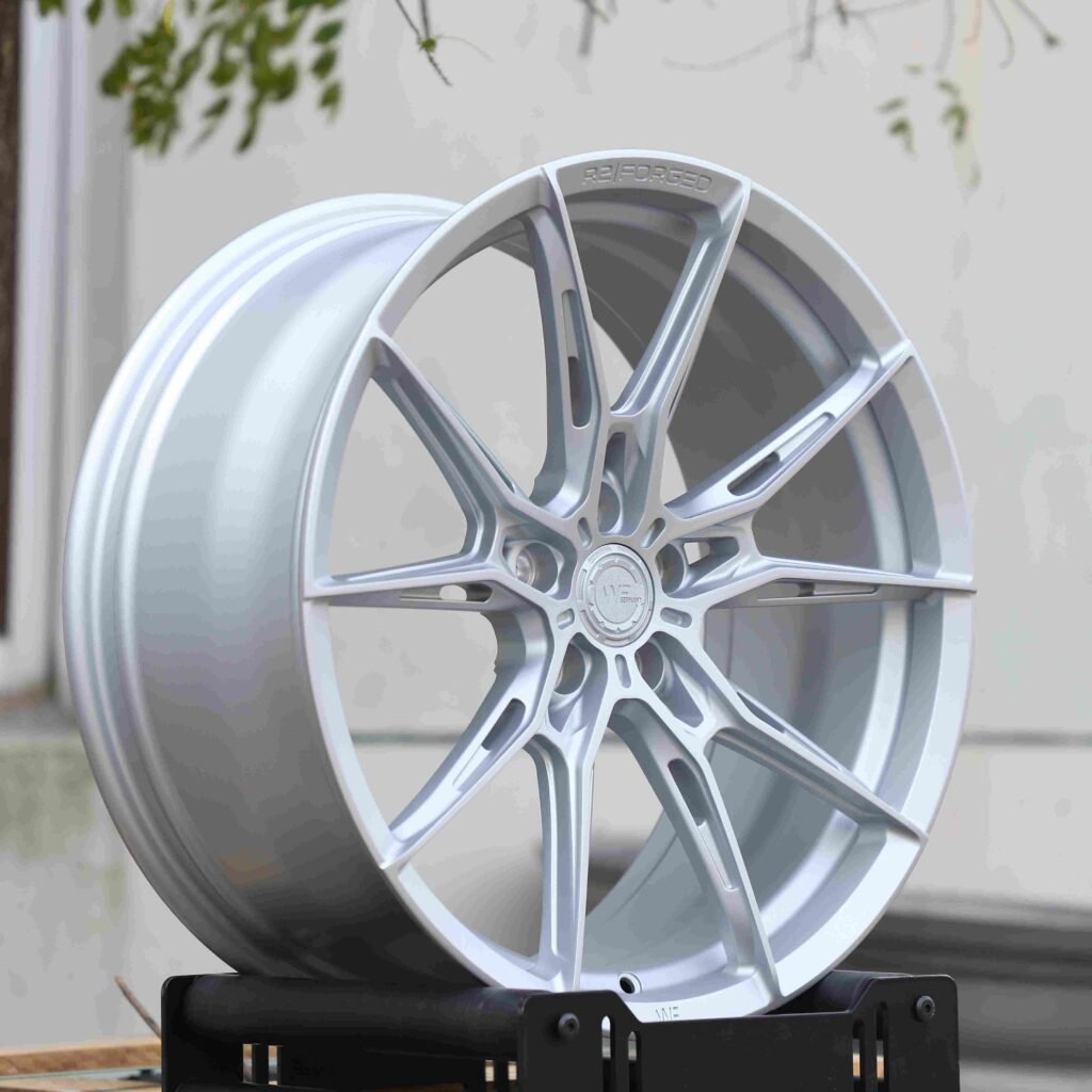 BMW M3 G80 wheels – WF Brushed Silver 5 Y-Spoke, angled view