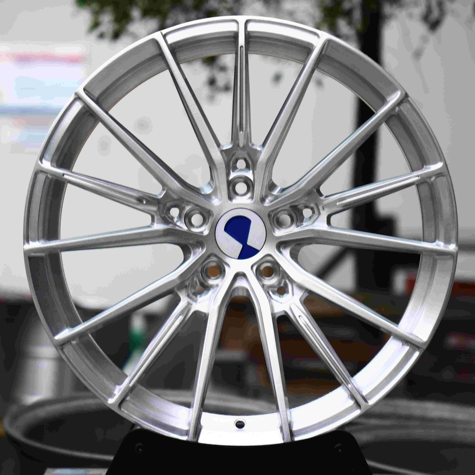 BMW M2 G87 wheels – Brushed Silver 5 W-Spoke (WF CF.4-FFR-Style), front view