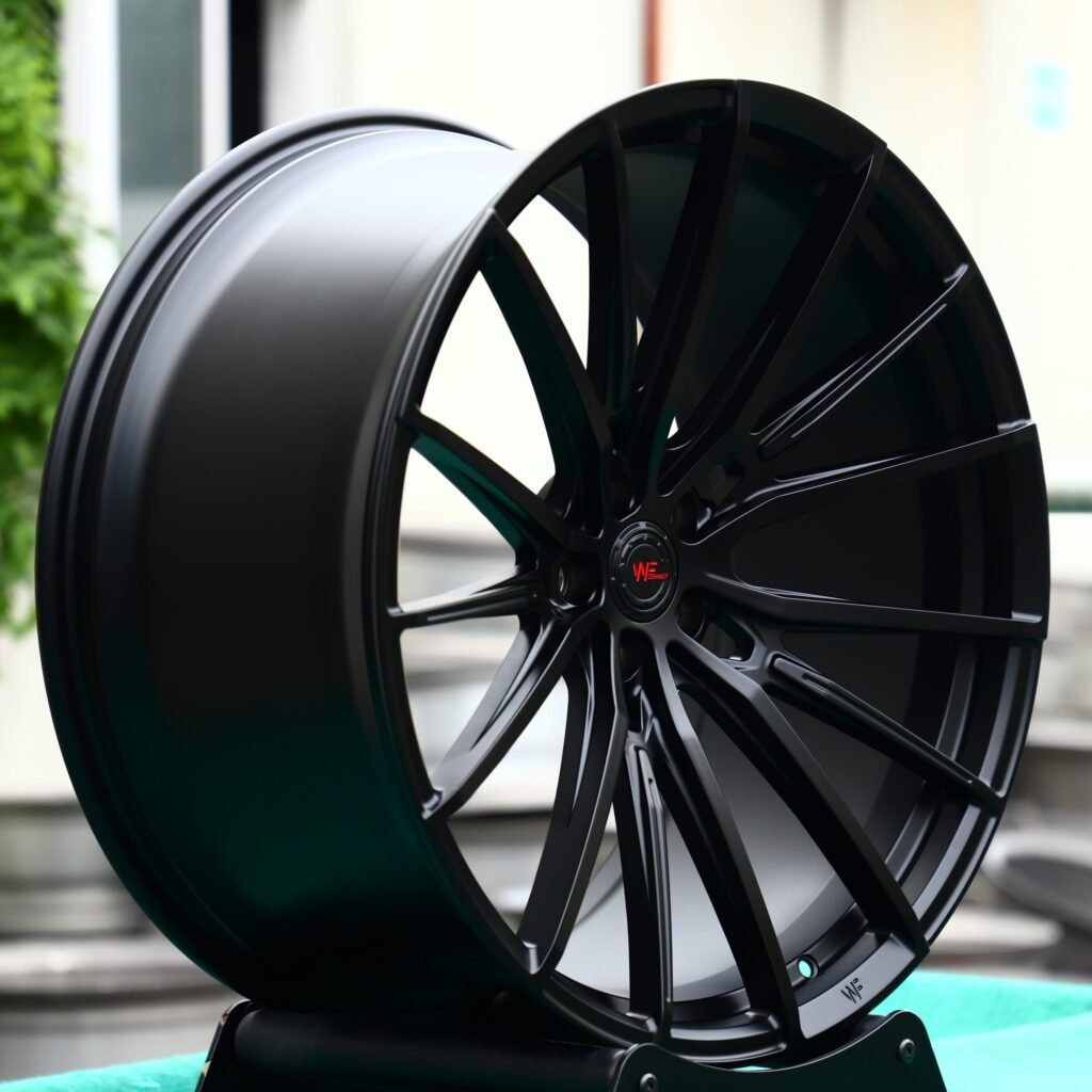 5x112 wheels – Gloss Black 5 W-Spoke (WF CF.4-FFR-Style), side view