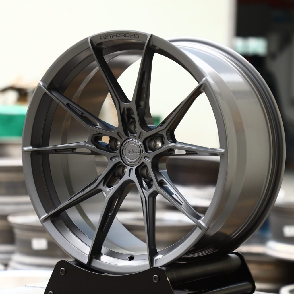 BMW M3 G80 wheels – Gloss Black / Gunmetal Side-Milled (WF R2-Style), angled view