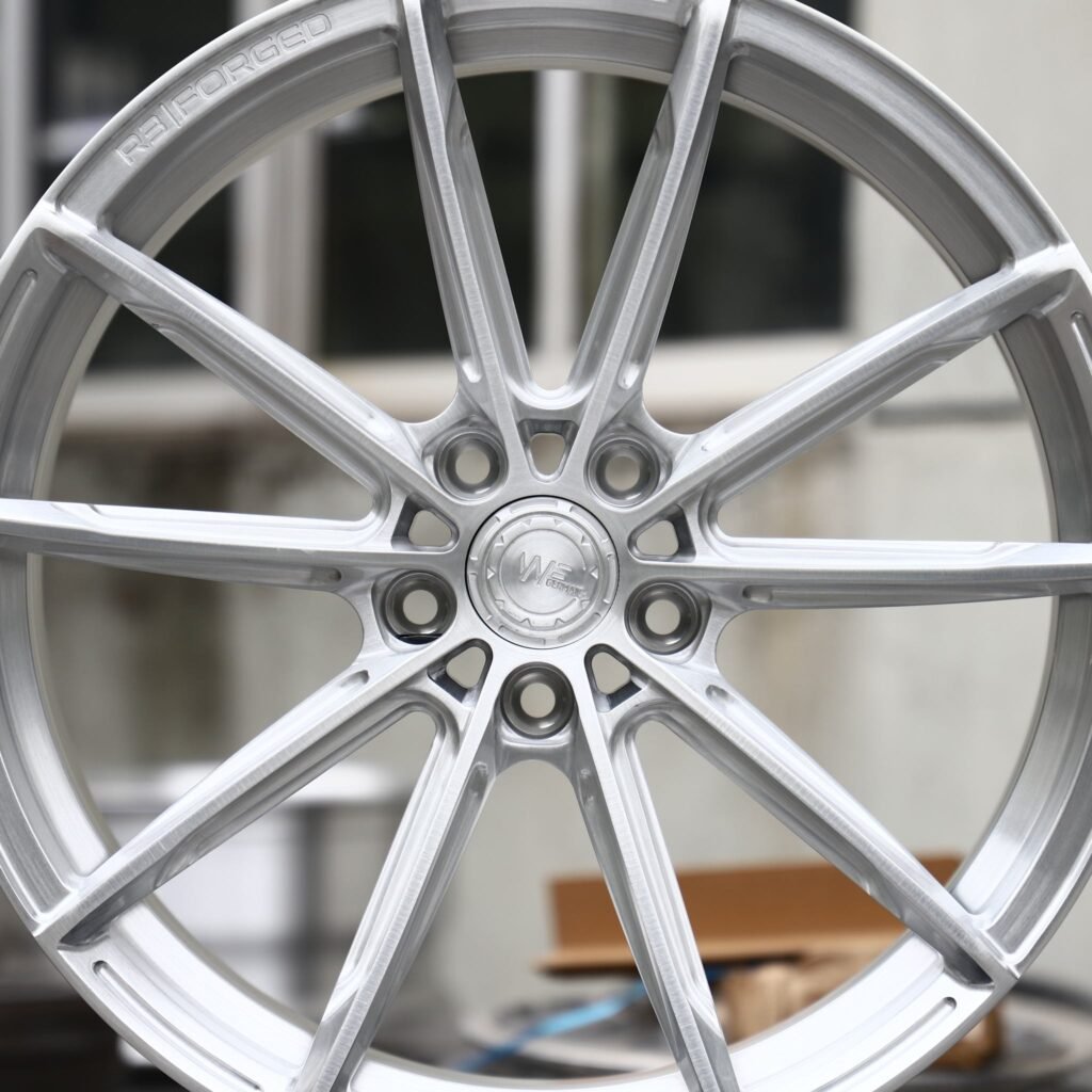 Audi A4 B9 wheels – Matte Silver 10-Spoke (WF CF.4-FFR-Style), lip and barrel detail