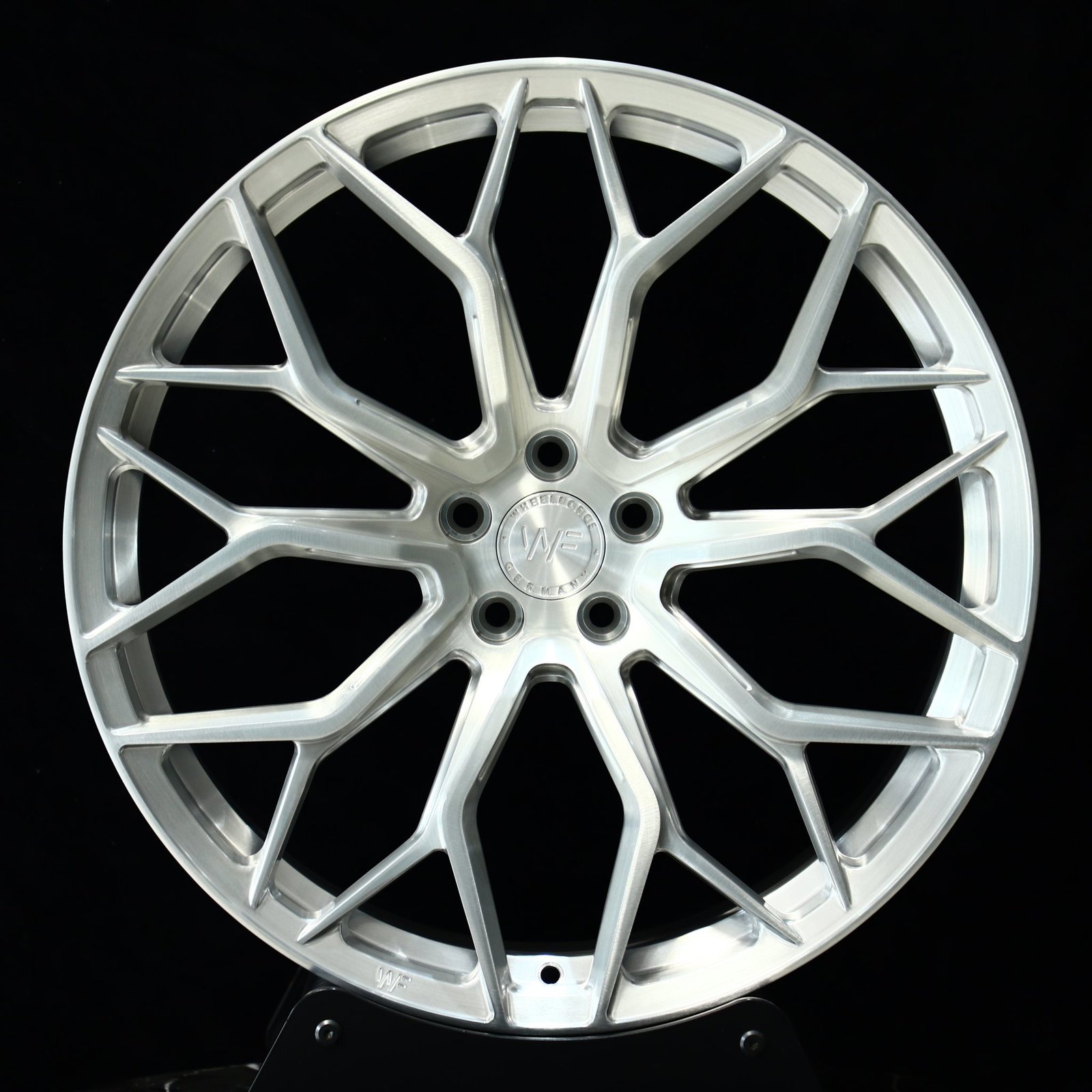 Audi RS3 wheels – WF Matte Silver 10 Y-Spoke, front view