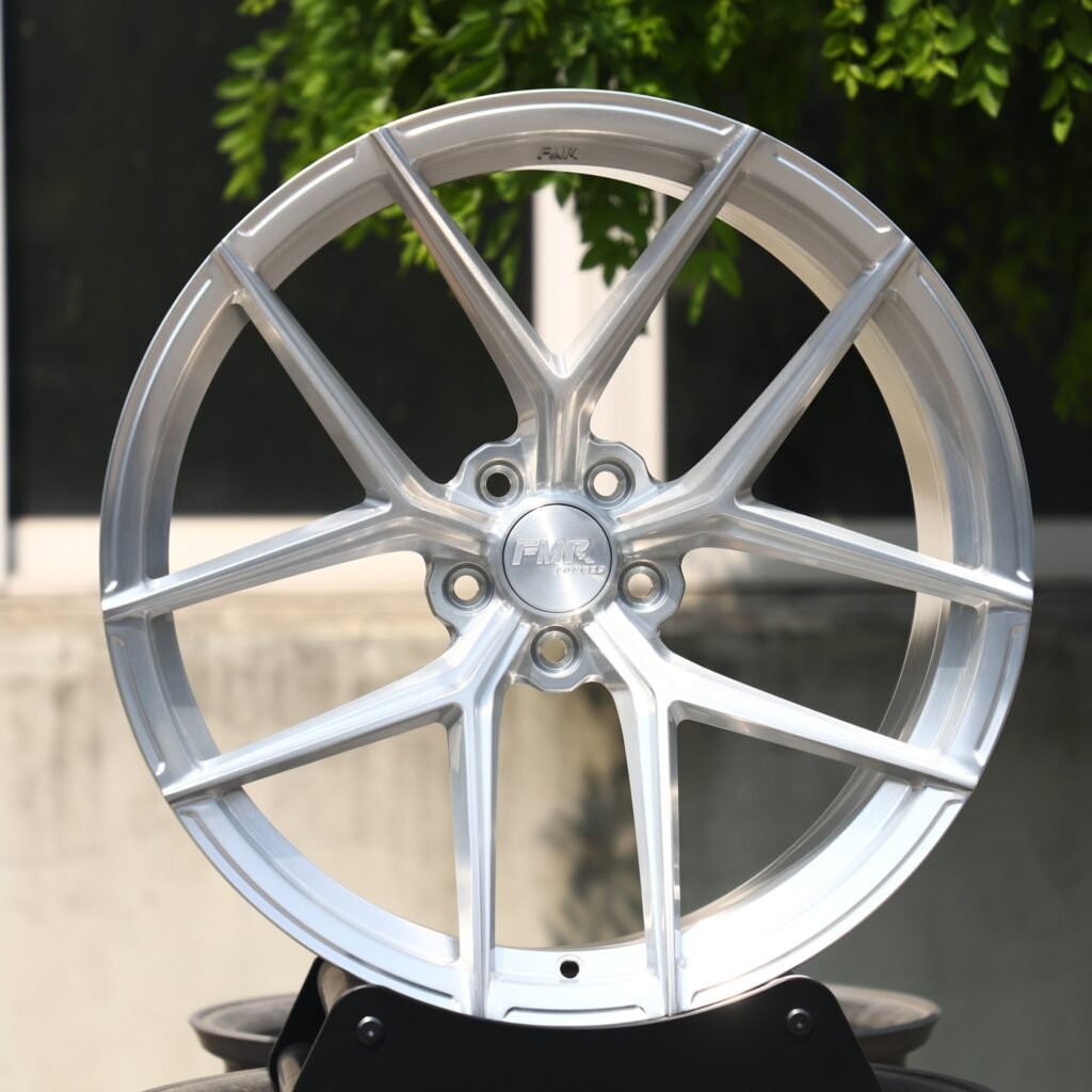 Audi RS3 wheels – WF Matte Silver 5 Y-Spoke, front view