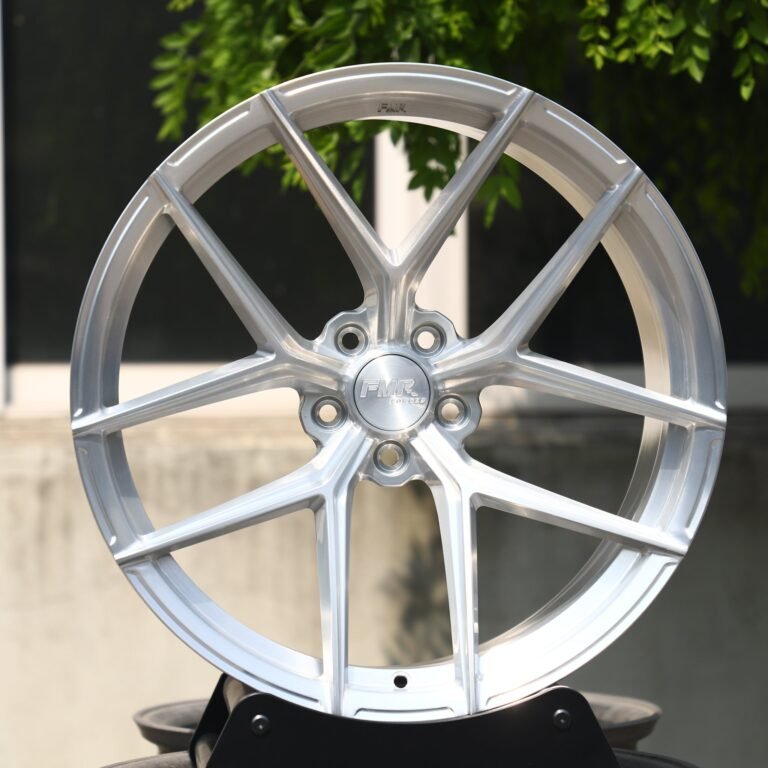 Audi RS3 wheels – WF Matte Silver 5 Y-Spoke, front view